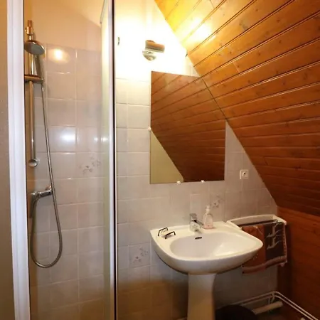 Maison Authentique Au Coeur Des Volcans D'auvergne, Avec Cheminee Et Jardin Prive - Fr-1-742-267 Le Claux